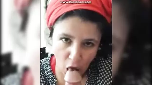 Turkish lady sucking teen guy